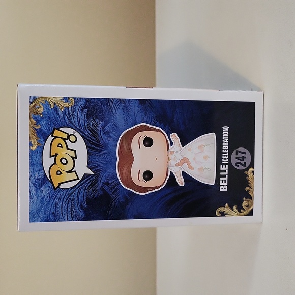 Beauty and the Beast Funko pop of Belle - Picture 4 of 4